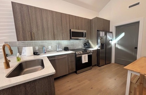 Chattanooga House | 3-bed 2-bath Modern Charmer near Downtown