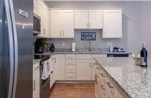Oxford Condo | 3 bed/3.5 bath condo perfect for the whole family