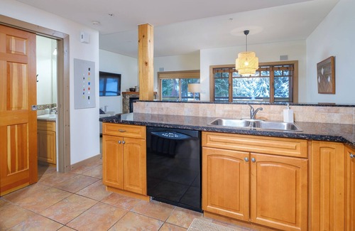 Rossland House | 3 Bed, 3.5 Bath Townhome at RED Resort