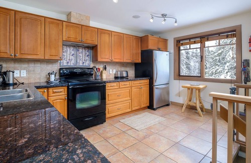 Rossland House | 3 Bed, 3.5 Bath Townhome at RED Resort