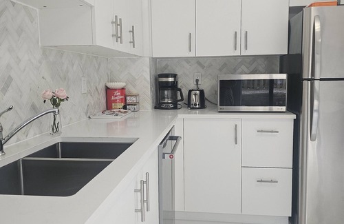 Ajax House | 3-Bed 3-Bath Cozy Vacation House in Ajax, Greater Toronto Area GTA, ON, Canada
