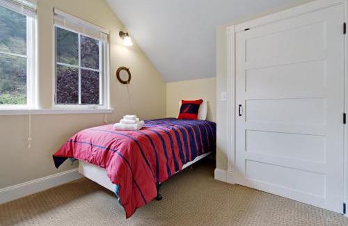 Eastsound House | 3 Bed 3 Bath Vacation home in Eastsound