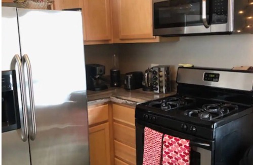 Westside Connection House | 3 Bed - 3 Full Bath, 2 En Suites, Large Patio, Shaded Yard & Fire Pit