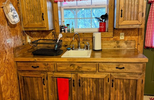 Pottsboro House | 3 bed Cabin by Lake Texoma pet friendly