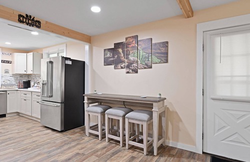 Lancaster House | 3 Bed Family Getaway- No Pet Fees