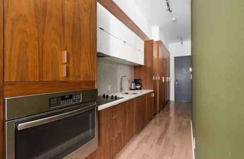 Old Montreal Apartment | 3-Bed Family Suite Su