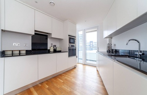 Limehouse Apartment | 3 Bed Flat by Limehouse Basin