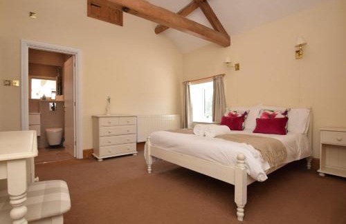Ashford-in-the-Water House | 3 Bed in Ashford in the Water PK501