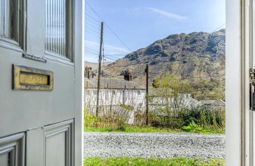 Borrowdale House | 3 Bed in Borrowdale SZ234