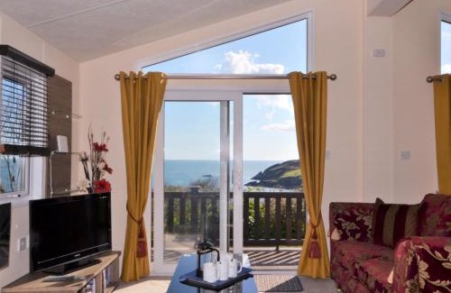 Brixham House | 3 Bed in Brixham BX012