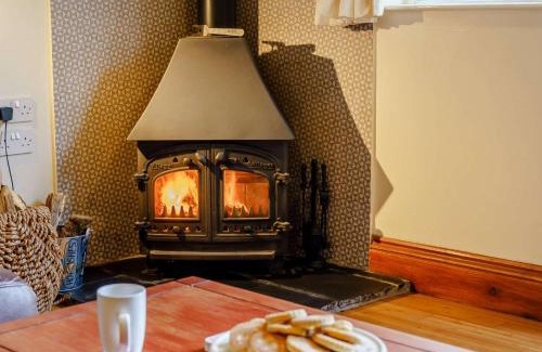 Pont-ar-gothi House | 3 Bed in Nantgaredig 56410