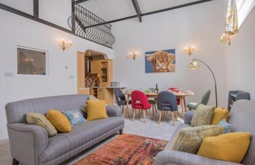 Windermere House | 3 Bed in Windermere SZ469