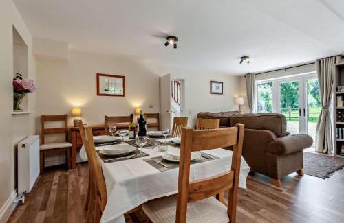 Sturminster Newton Apartment | 3 bed property in Sturminster Newton Dorset RCORN