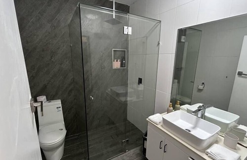 Garbutt House | 3 bed room house near airport