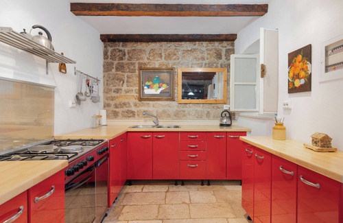 Vrboska House | 3 bed stone house on Hvar with private garden in the centre of Vrboska, Jelsa