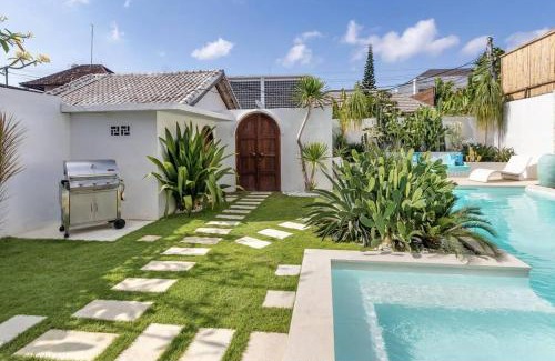 Dyanapura Villa | 3 bedr Mediterranean vibes private pool 5min beach
