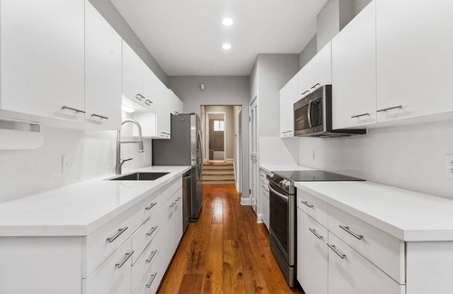 North Cat Mountain Condo | 3 Bedroom, 2 &1/2 Bath Condominium Executive lease-short and long-term options.