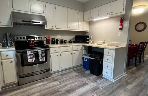 Williamsburg Apartment | 3 Bedroom, 2 Bath Apartment Near Colonial Williamsburg & Busch Gardens