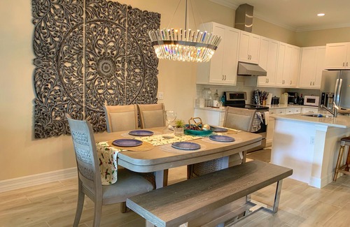 Cypress Lake Villa | 3 bedroom/2 bath home near Ft. Myers and Sanibel beaches.