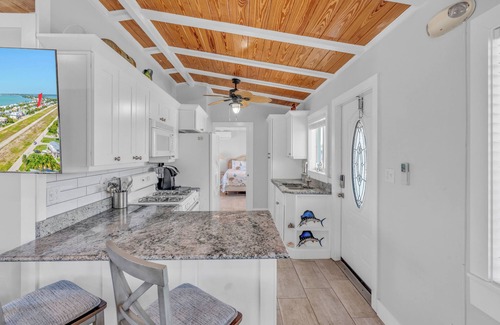 Summerland Key House | 3 bedroom 2 bath home located on Summerland Key airstrip with great boating.