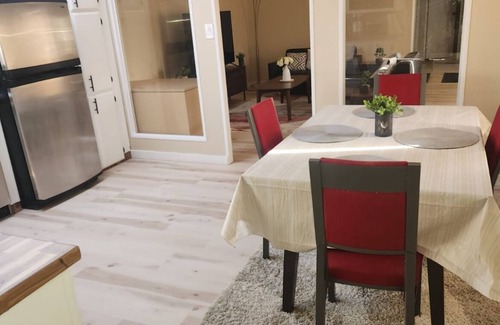 Yellowknife House | 3 bedroom, 2 bathroom across from Walmart, 5 minutes to the airport & hospital.