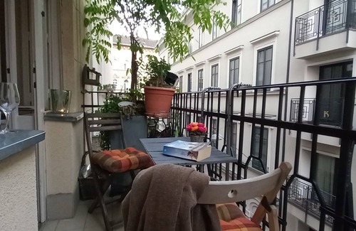 Erzsebetvaros Apartment | 3 bedroom 2 bathroom baclony suite at Opera , personal welcome & private tours