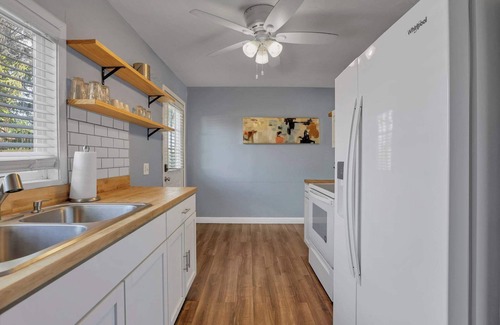 Columbus House | 3 Bedroom 2 Bathroom + Fenced yard
