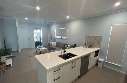Oonoonba House | 3 bedroom 2 bathroom in Oonoomba