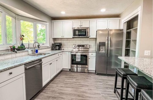 Millard House | 3 Bedroom 2 Full Bath 4 Bed Deck 500Mbps