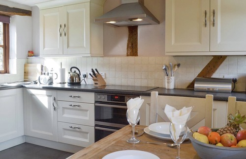 Preston Wynne Cottage | 3 bedroom accommodation in Preston Wynne