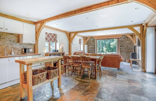 Llanrhidian Higher Cottage | 3 bedroom accommodation in Pen-clawdd
