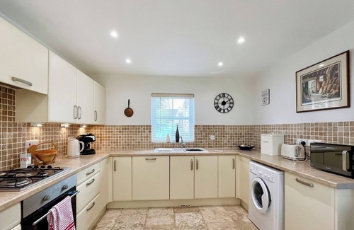 Atworth Cottage | 3 bedroom accommodation in Atworth, Near Melksham