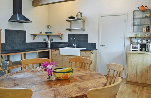 Totnes Cottage | 3 bedroom accommodation in Dartington, near Totnes