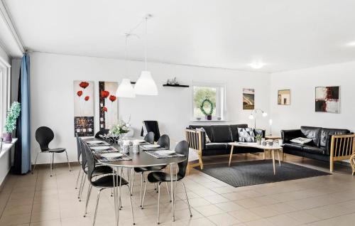 Øsløs House | 3 Bedroom Amazing Home In Vesløs