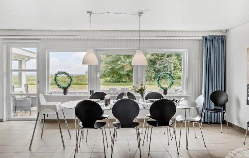 Øsløs House | 3 Bedroom Amazing Home In Vesløs