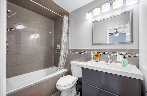 Town N County Park House | 3 bedroom and 2 bathroom with patio and back yard, garage’s not included.