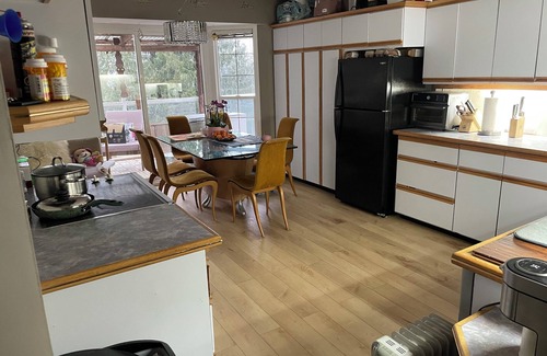 Lindell Beach House | 3-bedroom apartment in Marvelous Lindell Beach with WiFi