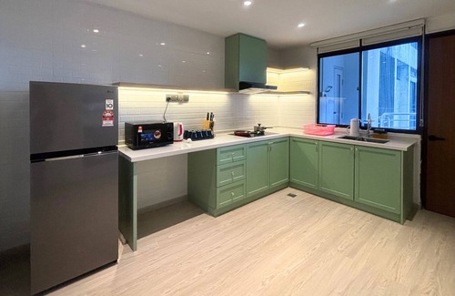 Golden Triangle Apartment | 3-bedroom apartment in fabulous Kuala Lumpur with WiFi, AC