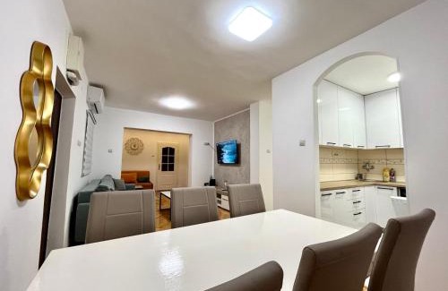 Babilonija Apartment | 3 bedroom apartment Budva