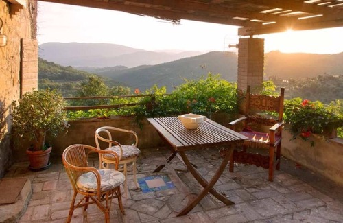 Montelovesco Apartment | 3 Bedroom Apartment in Umbria