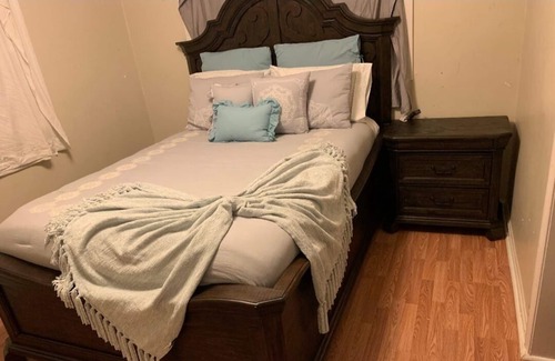 Clinton Apartment | 3 bedroom apartment near Beaches and Outlets Mall