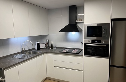 Vera House | 3 bedroom apartment with swimming pool, tennis and beach