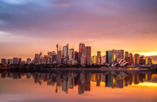 Pyrmont Apartment | 3 Bedroom Apartment with Parking and Pool Access