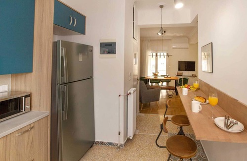 Plaka Condo | 3 bedroom apt next to Syntagma with Acropolis view, Luxury Apartment