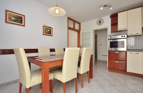 Pucisca Apartment | 3 bedroom awesome apartment in Pucisca
