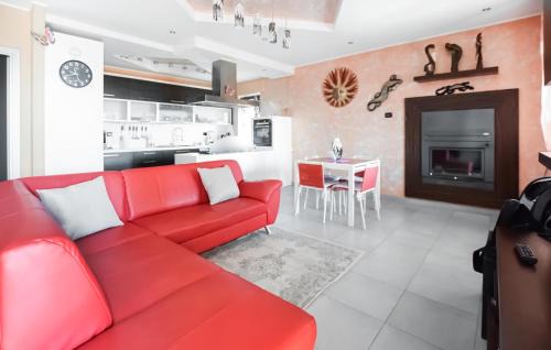 Villa Celiera House | 3 Bedroom Awesome Home In Villa Celiera