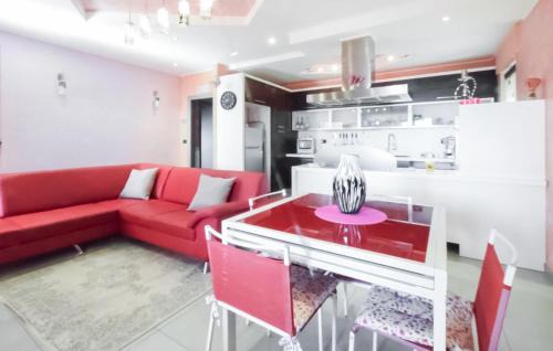 Villa Celiera House | 3 Bedroom Awesome Home In Villa Celiera