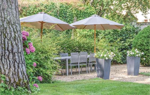 Cheille House | 3 Bedroom Awesome Home In Cheille Bourg