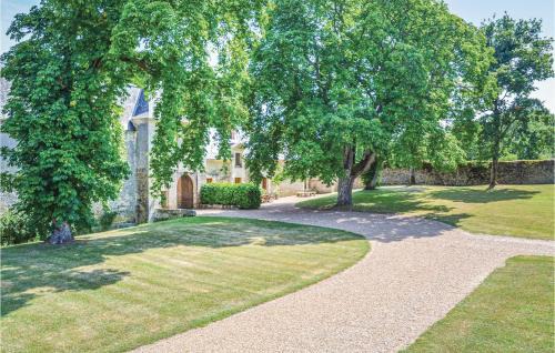 Cheille House | 3 Bedroom Awesome Home In Cheille Bourg