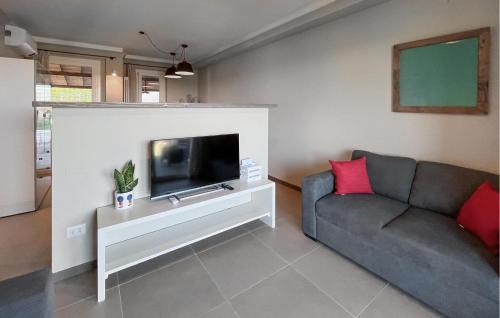Magione House | 3 Bedroom Beautiful Home In Montebuono